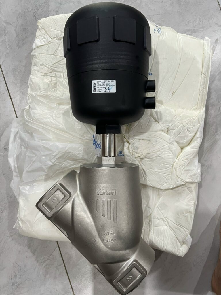Van góc khí nén Bürkert Type 2000 inox chịu nhiệt cao